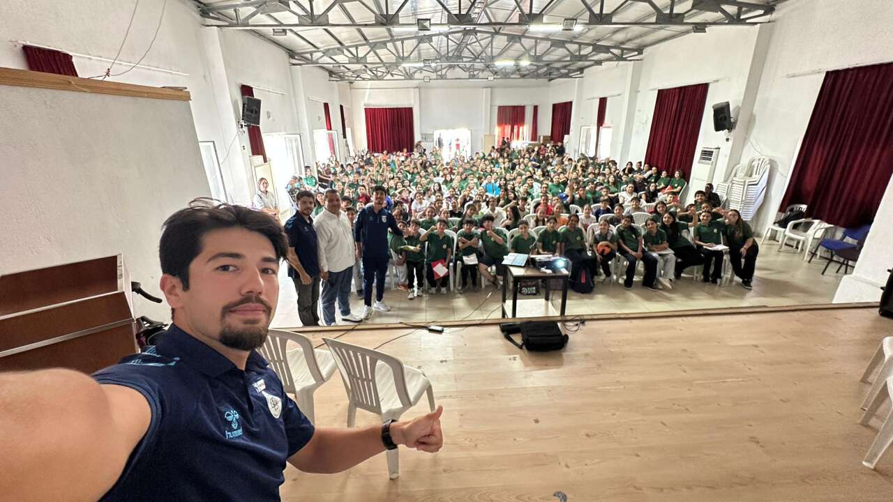 Cumhurbaşkanlığı Turu’nda Yarışan Bisikletçiler Muğla’da Öğrencilerle Buluştu 3